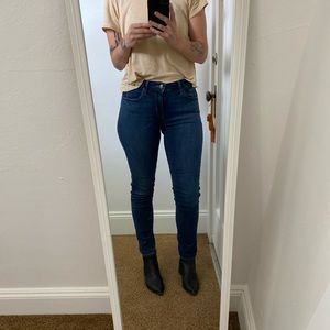 Mid rise skinny Levi’s
